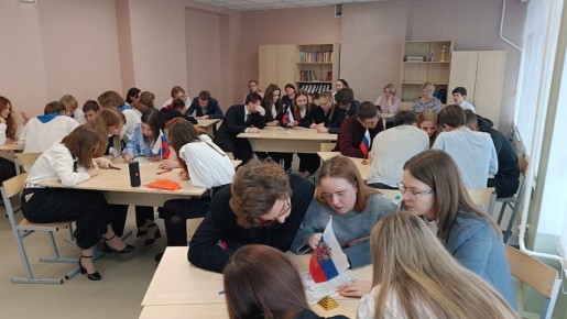 Территориальная избирательная комиссия города Курчатова Курской области провела интеллектуальный конкурс по избирательному праву «Вершина»