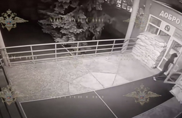 Подростка, ворвавшегося в школу Курска с оружием, будут судить за покушение на теракт