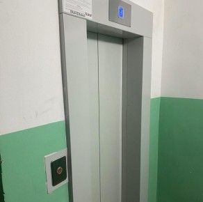 В курских многоэтажках обновляют лифты