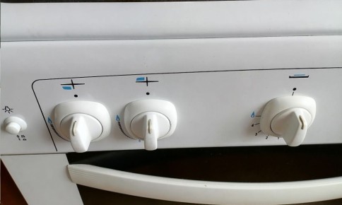 Как быстро вернуть блеск ручкам газовой плиты: простые советы и хитрости