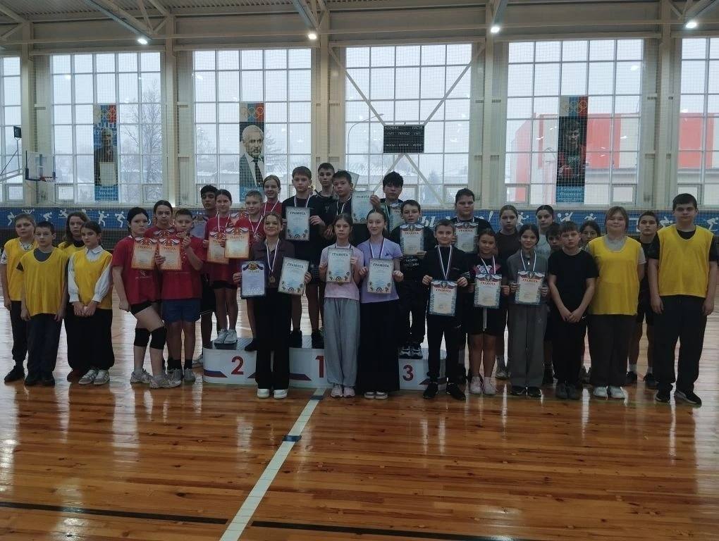 Виктор Петров: 11 декабря в ФОК "Русич" Пристенского района прошел муниципальный этап фестиваля "Сборная юных талантов"! В этом ярком и захватывающем мероприятии активно участвовали команды из пяти школ нашего района...