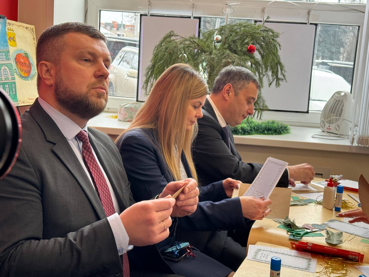 Параллельно стартовала ежегодная акция «Российский детский Дед Мороз», которая продлится до 14 января 2026 года