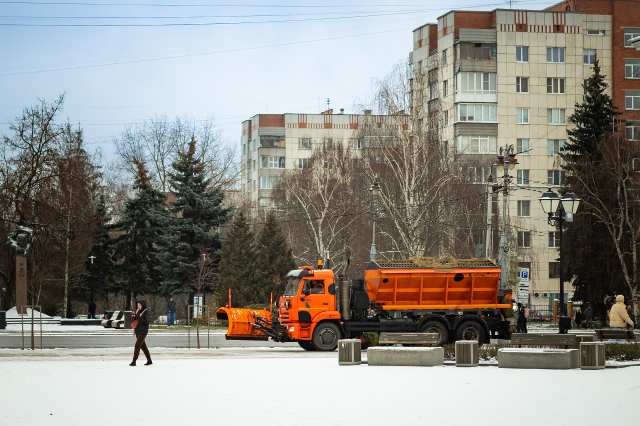 Дорожные службы продолжают работу