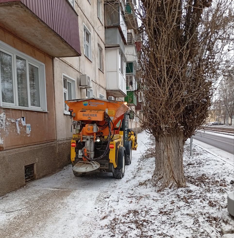 Ночью курские дороги будут убирать 20 комбинированных машин