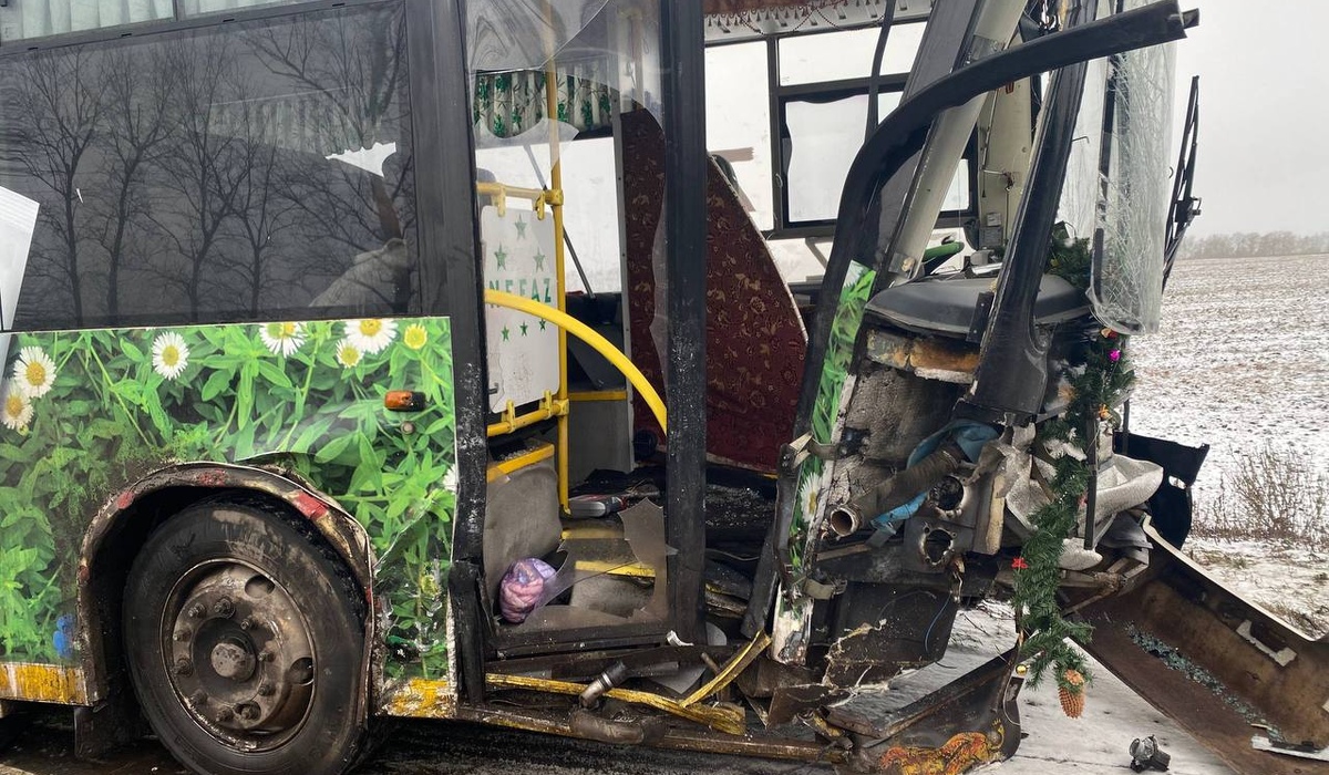 В Курской области утром 16 декабря человек погиб в ДТП с автобусом