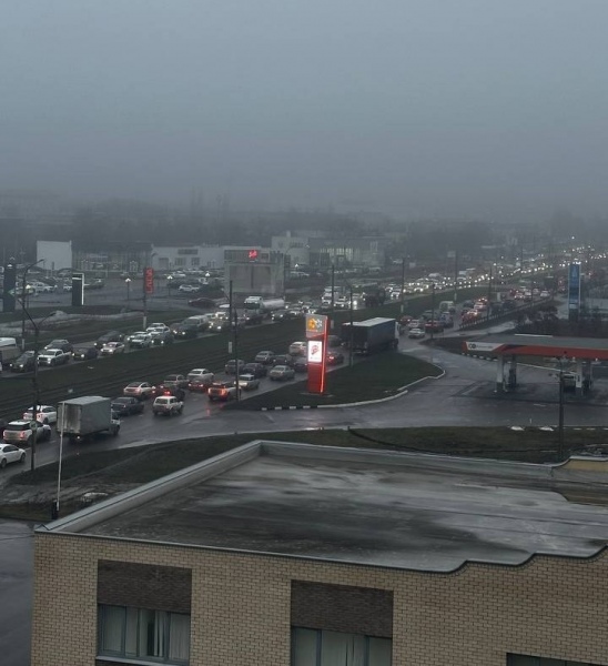 В Курске авария на Энгельса парализовала движение в сторону Льговского поворота