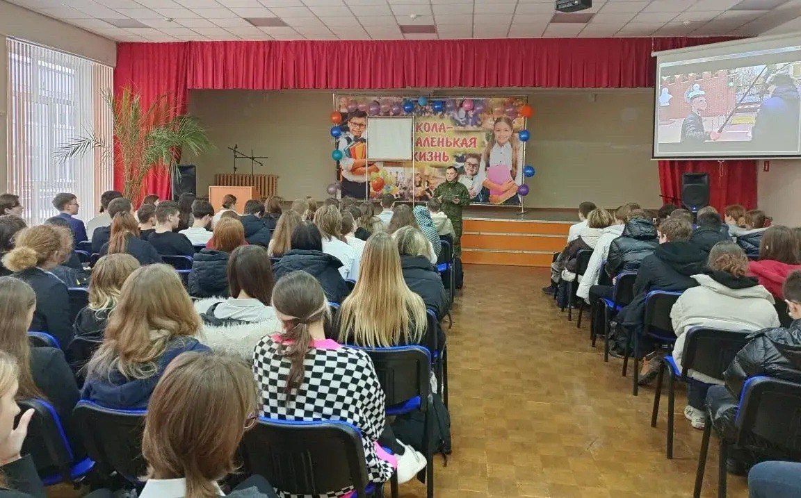 В Курске прошла встреча с представителями военно-воздушной академии