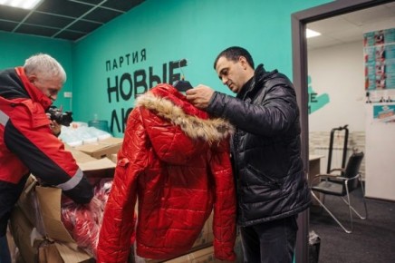 В Курской области партия «Новые люди» привезет воспитанникам интерната 200 зимних курток