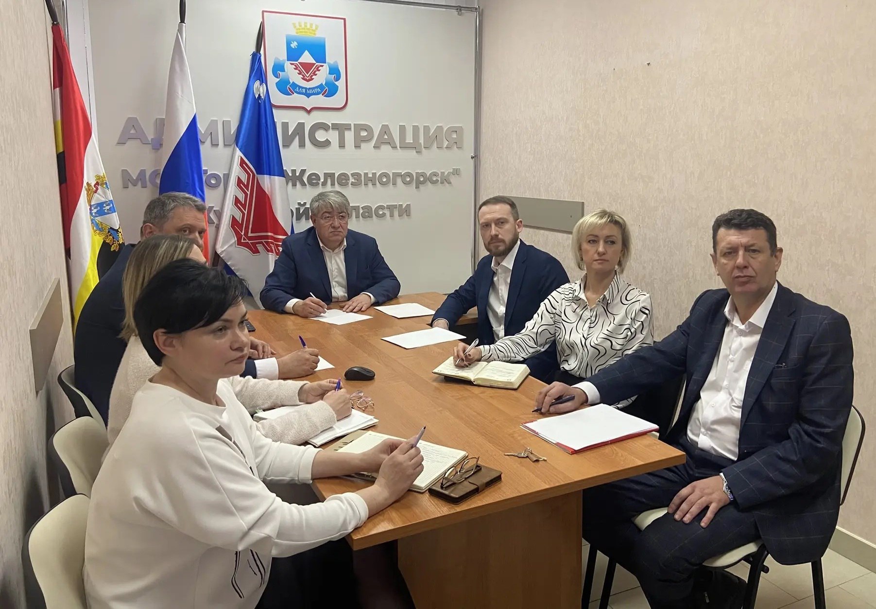 Железногорцы внимательно смотрят прямую линию с Владимиром Путиным