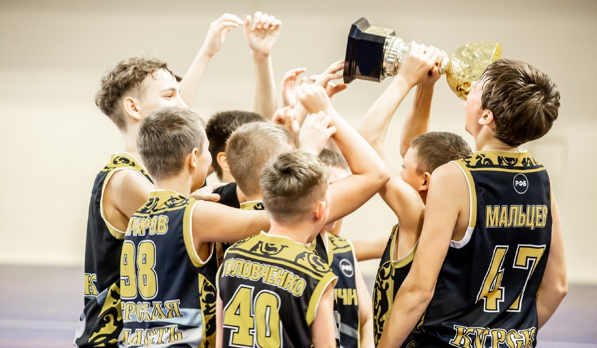 Баскетболисты из Курска выиграли престижный турнир в Санкт-Петербурге