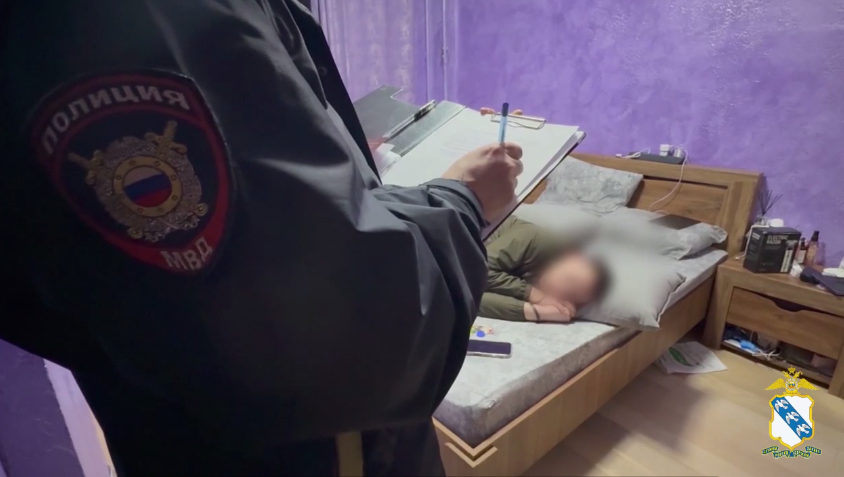 В Курске мать и сына задержали по подозрению в сбыте метадона в особо крупном размере