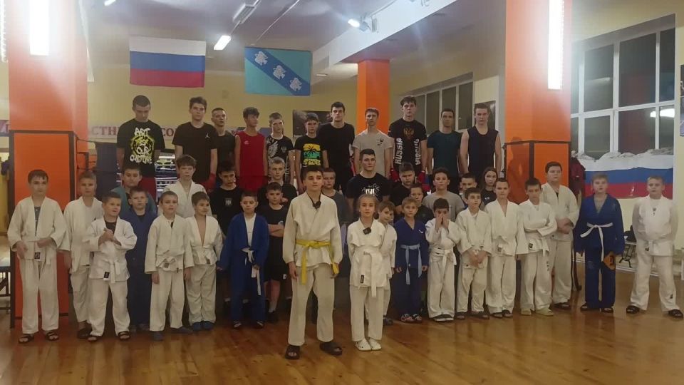 До Нового года осталось всего десять дней, и город наполняется новогодним настроением