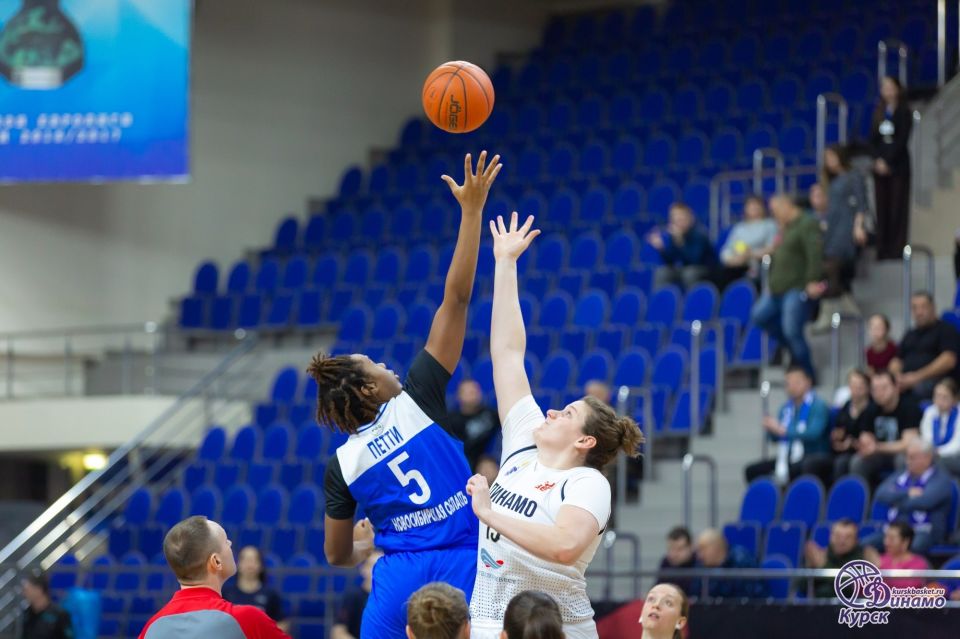 В ФИНАЛЕ ЧЕТЫРЕХ. Курское «Динамо» обыграло новосибирских одноклубниц в ответном матче 1/4 финала Кубка России и вышло в Финал четырех