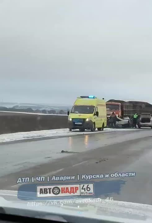 В аварии под Курском погиб водитель, его личность устанавливается