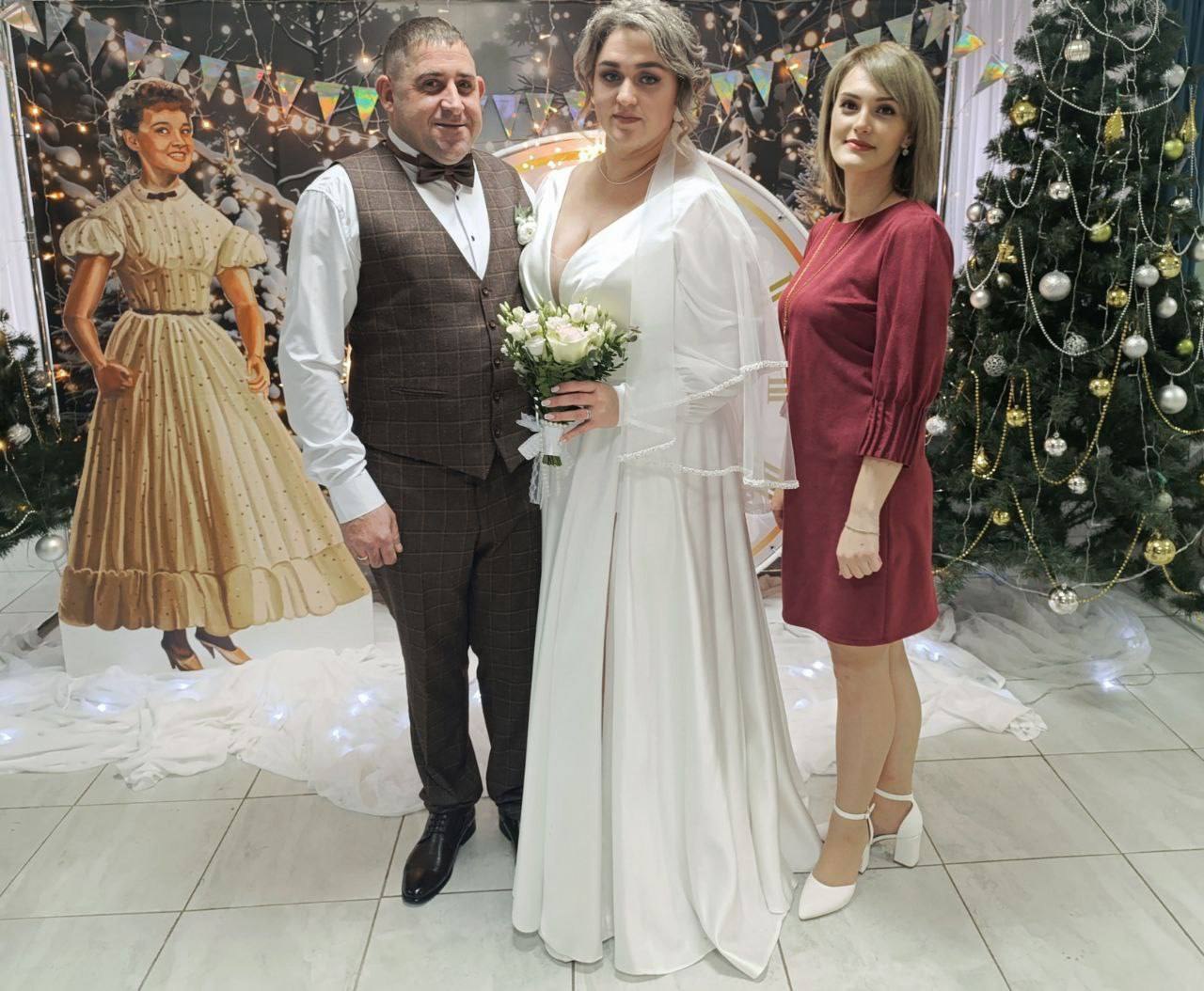 В Курской области 70 пар сыграли свадьбу в зеркальную дату 25 декабря