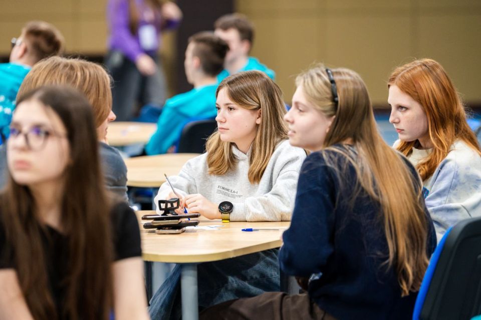 Курские школьники прошли обучение в образовательном центре «Сириус»