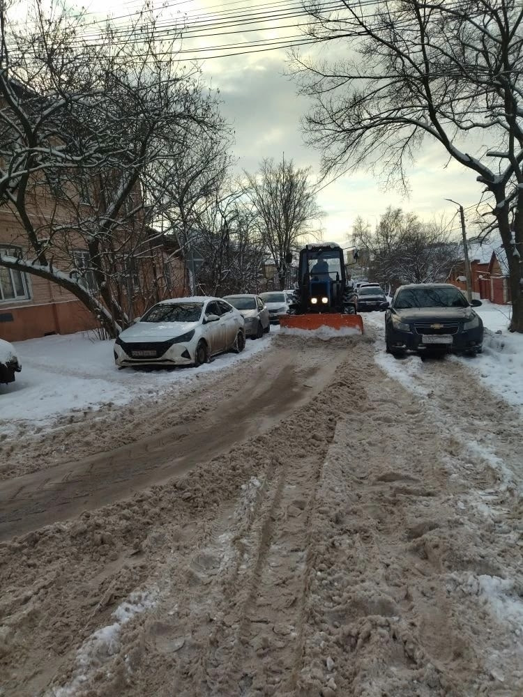 В частном секторе Курска продолжают расчистку улиц от снега