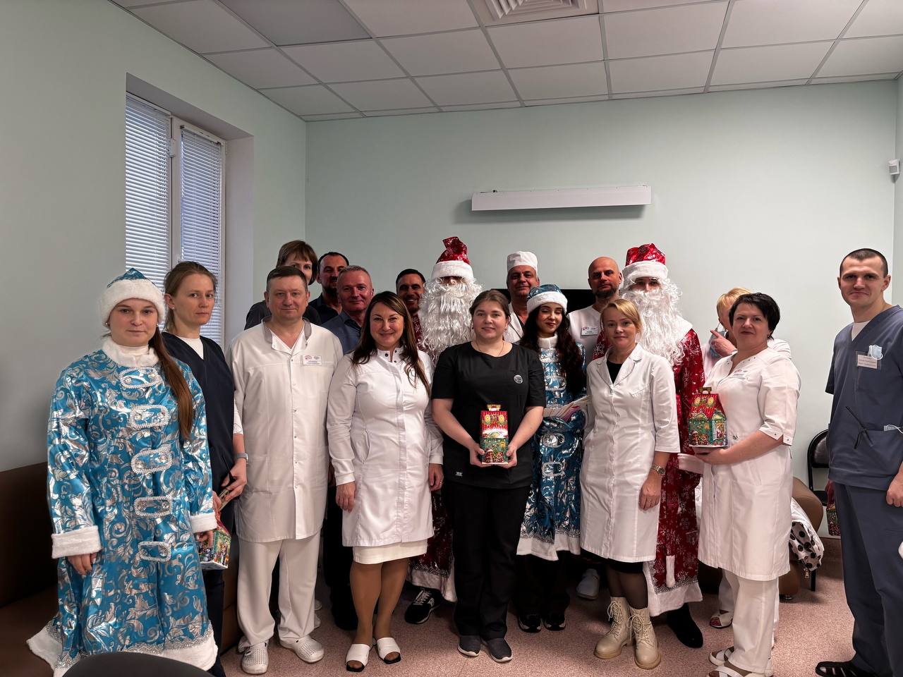 Волонтёры-медики КГМУ подарили праздник в рамках федеральной акции «Вам, родные!»