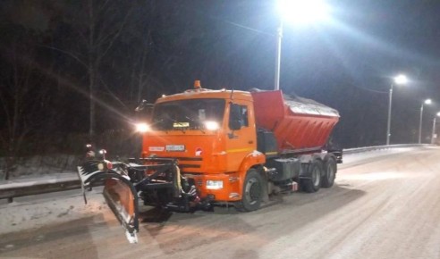 Евгений Маслов: Доброе утро, друзья!. Пока мы все наслаждаемся зимней красотой, наши дорожные службы продолжают трудиться в усиленном режиме