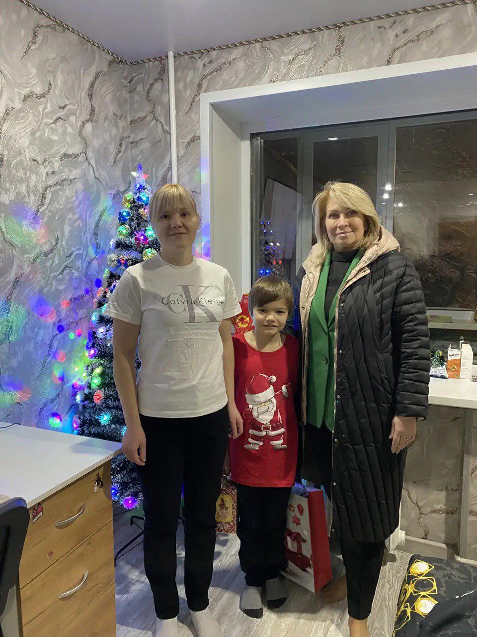 Заместитель главы Курска Людмила Положенцева исполнила мечту мальчика Ильи