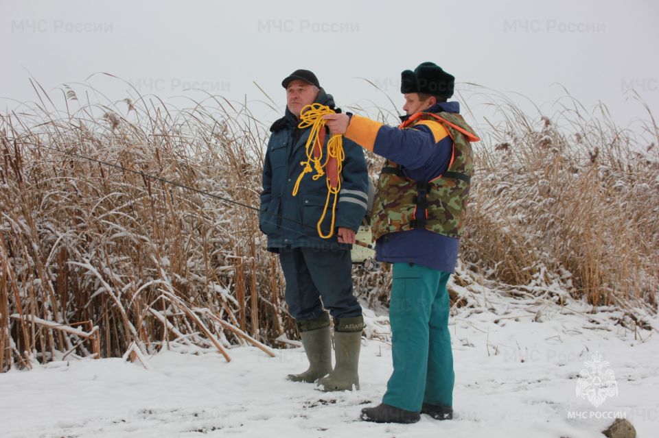 Выхoдить на лед oпасно!