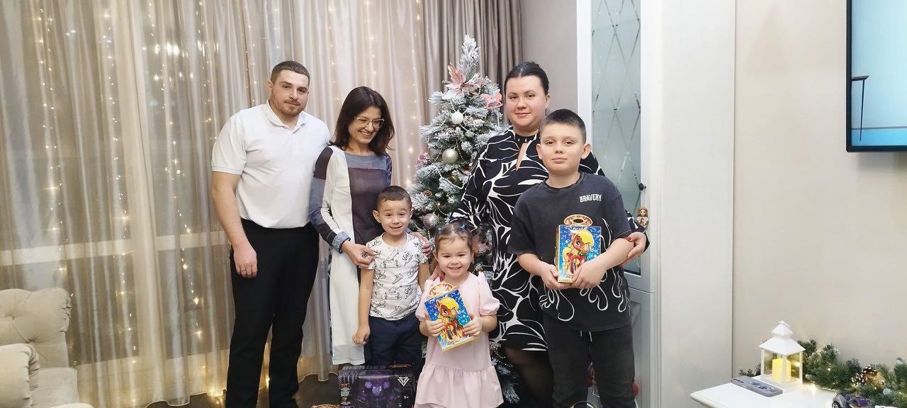 Курская «Ёлка желаний» исполнила мечту трёхлетней Полины