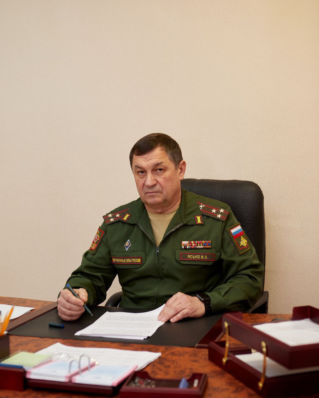 На 100% выполнили задачи осеннего призыва в ВС РФ, заявил Военный комиссар Центрального и Сеймского округов города Курска Игорь Ясько