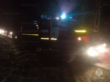 В Курске на пожаре пострадали два человека