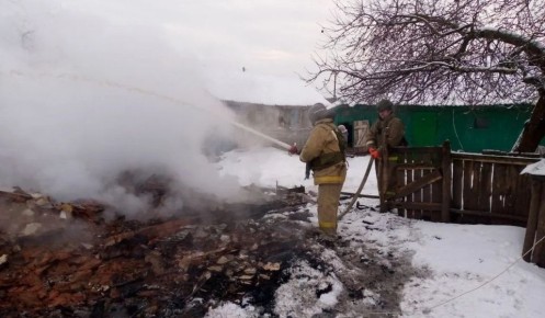 В Курской области выясняют причины пожара в жилом доме