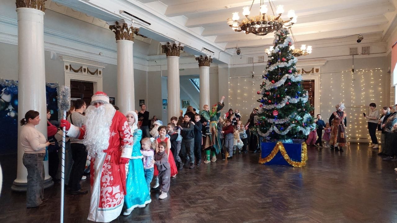 Сергей Черников: Друзья, новогодние чудеса продолжаются, так в ДК “Геомаш" происходило волшебство