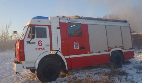 В Курске на Магистральном проезде 3 января загорелся грузовой автомобиль