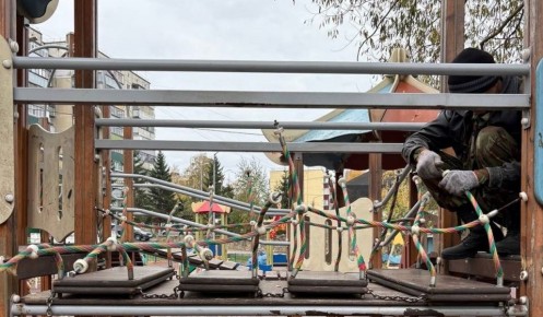 В Курске в 2025 году установили 13 детских игровых и спортивных площадок