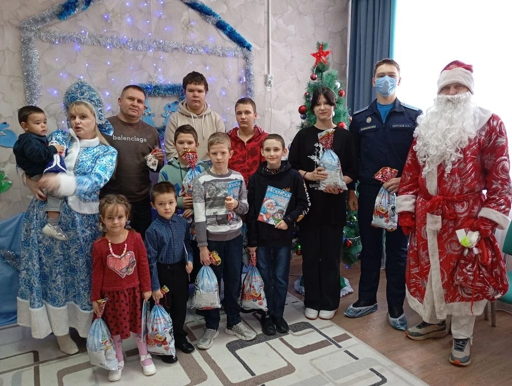 Новый 2026 год вступил в свои права, наполняя каждый день воспитанников Охочевского центра "Непоседы" чудесными событиями