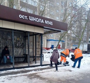 В Курске убрали снег на улицах Ломакина и Карла Маркса