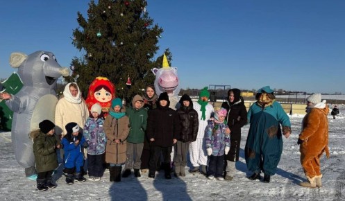 Многодетные семьи из Курска побывали на празднике на водяной мельнице