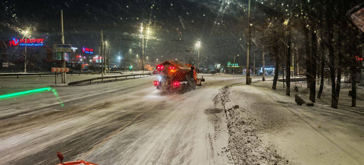 Мэр Курска поблагодарил дорожников за работу