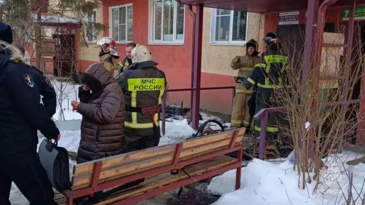 Пожар на Дейнеки: эвакуировано 19 человек