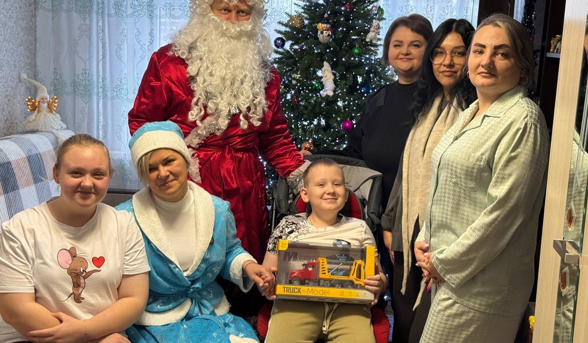 В Курской области 9-летний Дима благодаря полицейским впервые увидел Деда Мороза