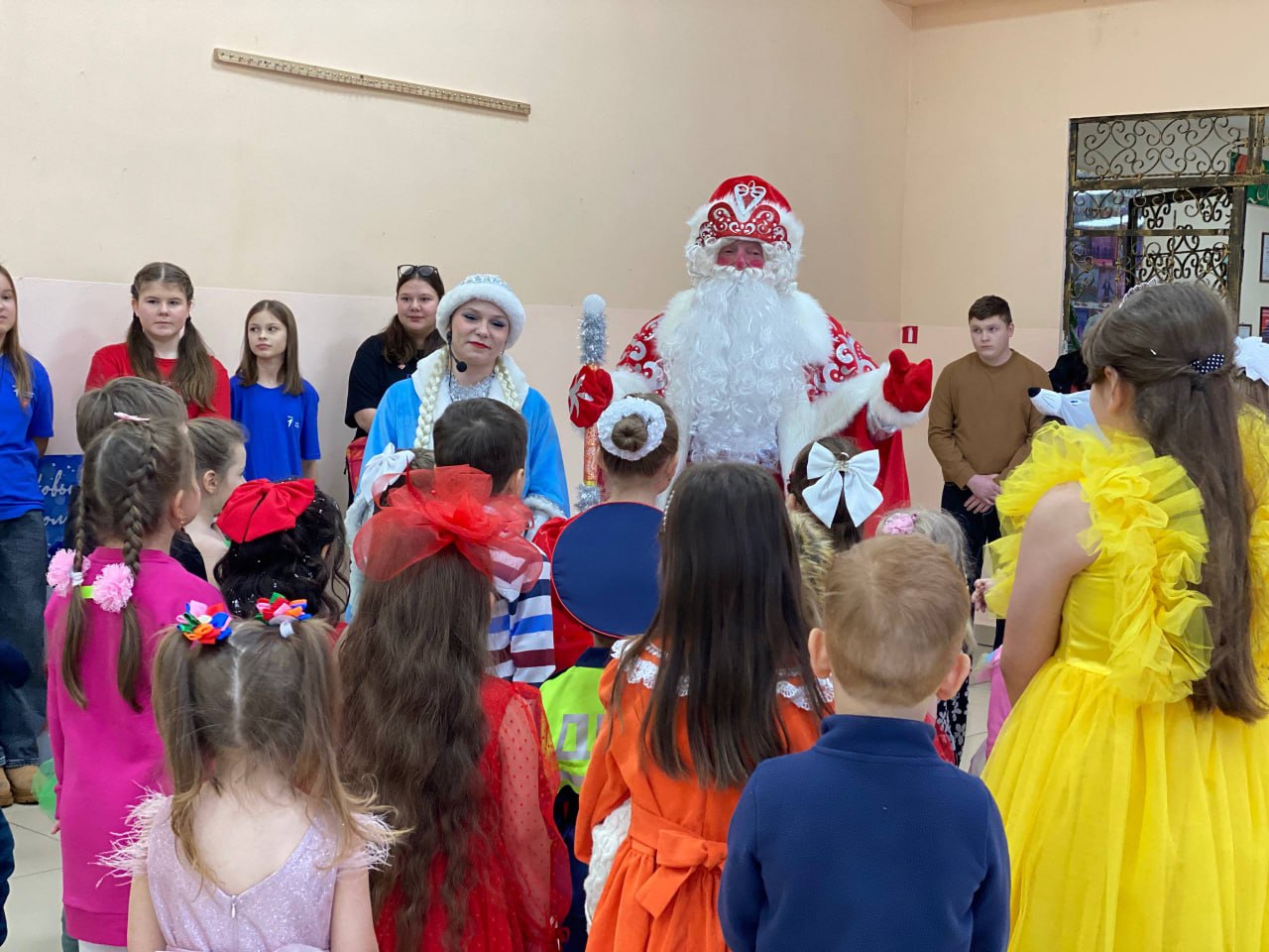 Нина Голубева: Вчера в Касторенском РДК состоялось яркое представление, организованное партией «Единая Россия»