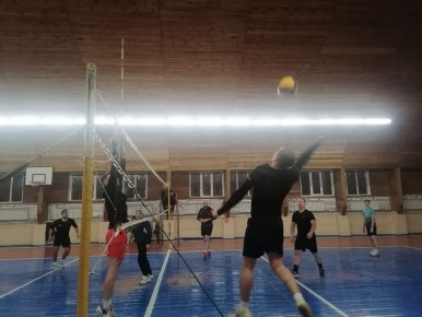 В воскресенье завершился турнир по волейболу на кубок Администрации Черемисиновского района