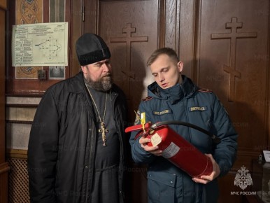 Курские спасатели МЧС России в преддверии Рождества Христова проверили православные храмы