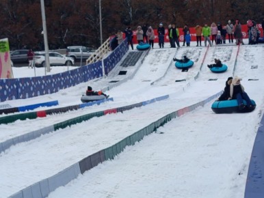 Тюбинговая горка на Полугоре из-за погоды закрывается до конца дня