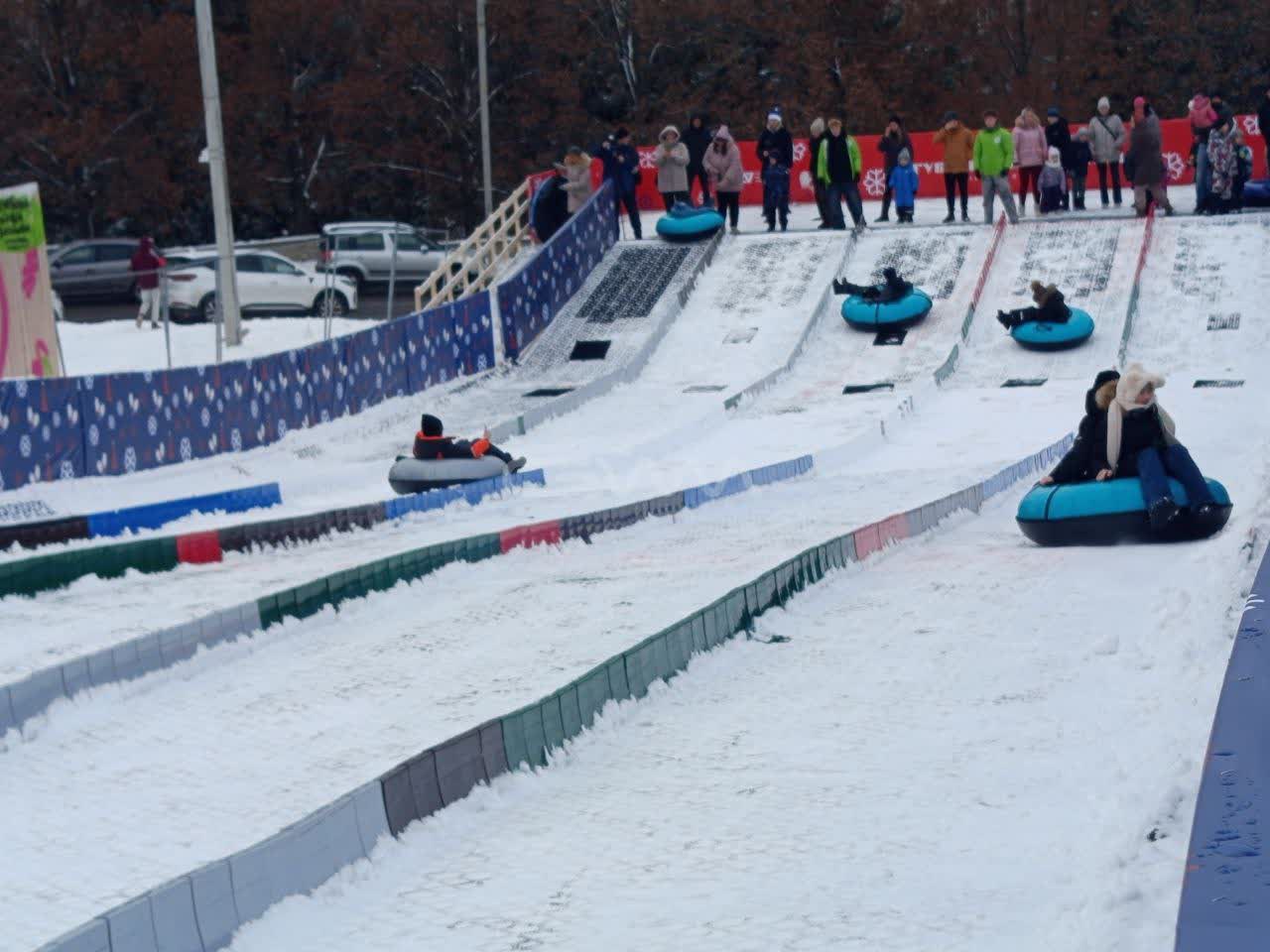 Тюбинговая горка на Полугоре из-за погоды закрывается до конца дня