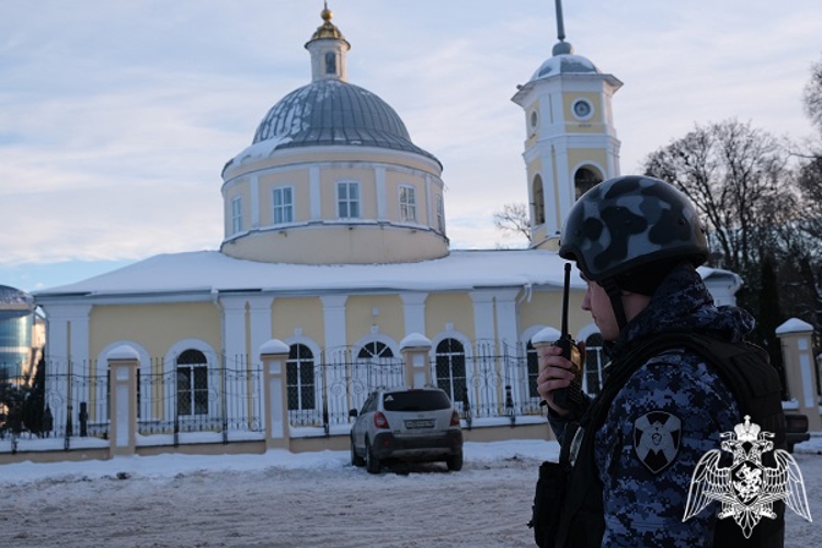 В Курской области сотрудники Росгвардии обеспечили безопасность празднования Рождества Христова