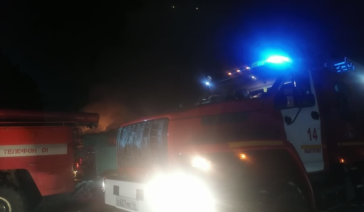 В Мантуровском районе сгорела часть деревянного дома площадью 30 квадратов