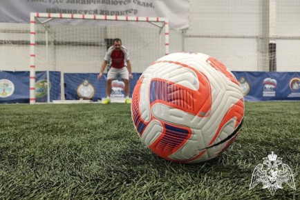 Курские росгвардейцы провели товарищеский матч по мини-футболу