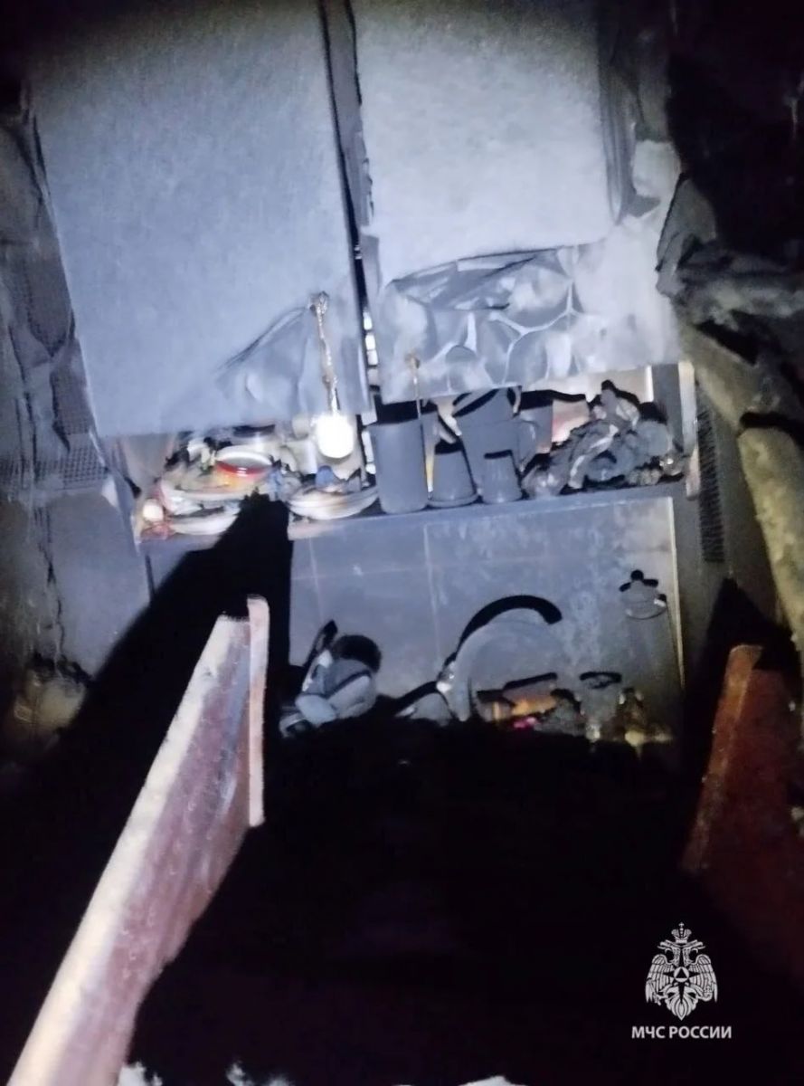 Под Курском выгорела квартира из-за оставленной без присмотра свечи