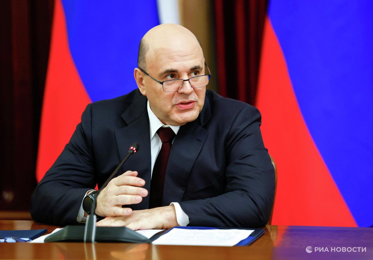 Мишустин наградил создателей фильма об операции "Поток"