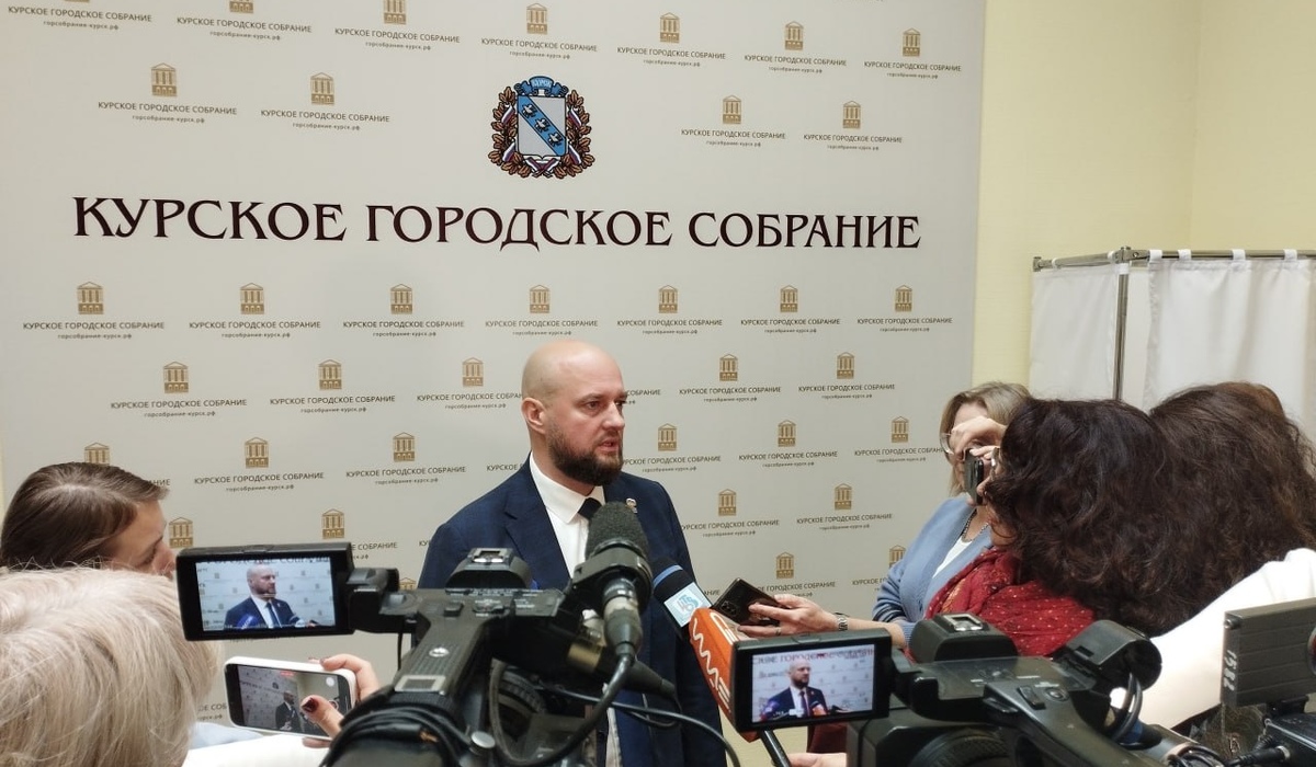 Глава Курска Евгений Маслов поздравил журналистов с Днем российской печати