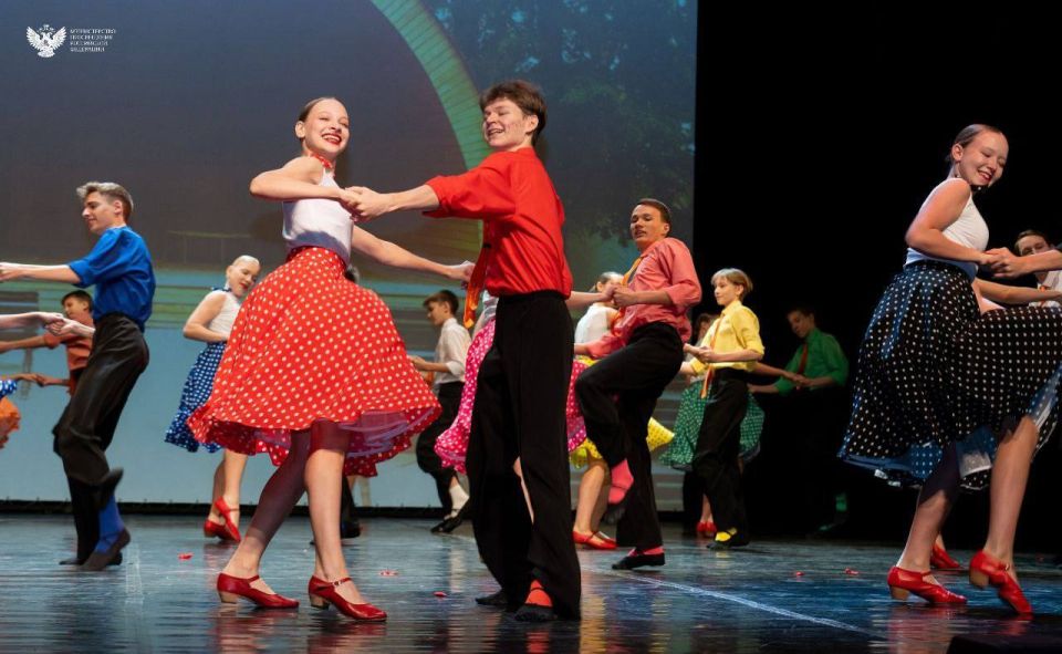 ���������� ������� ��������� � ������ � ��������� ����� 300 000 �������������� �����������